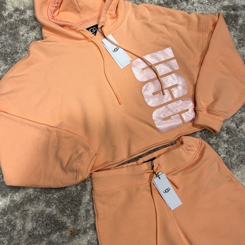 UGG 2pc.set/ Keira hoodie and zahara shorts 💓 - Picture 11 of 16